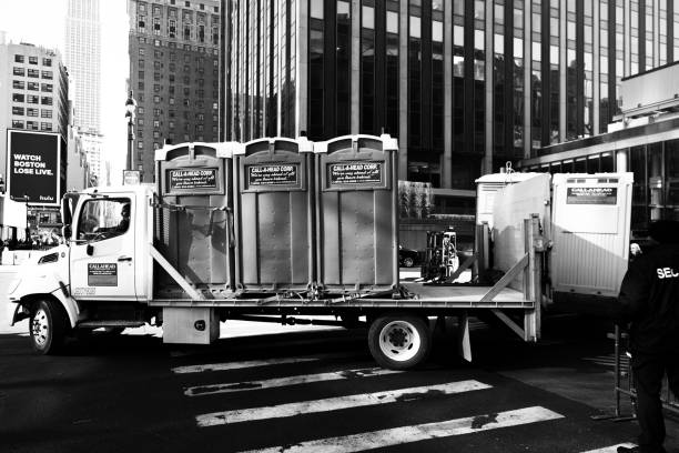 Best Construction site porta potty rental  in Chlicothe, IL