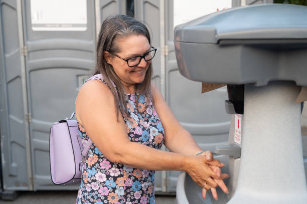 Portable Toilet Options We Offer in Chillicothe, IL